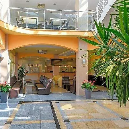 Хотел Midia Grand 3*