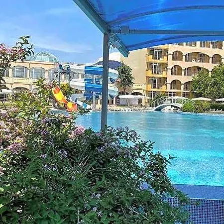 Hotel Midia Grand